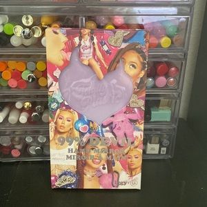 Bh Cosmetics x Iggy hand mirror